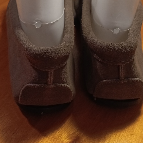 Minnetonka Mocassins Size 11 - Picture 4 of 10